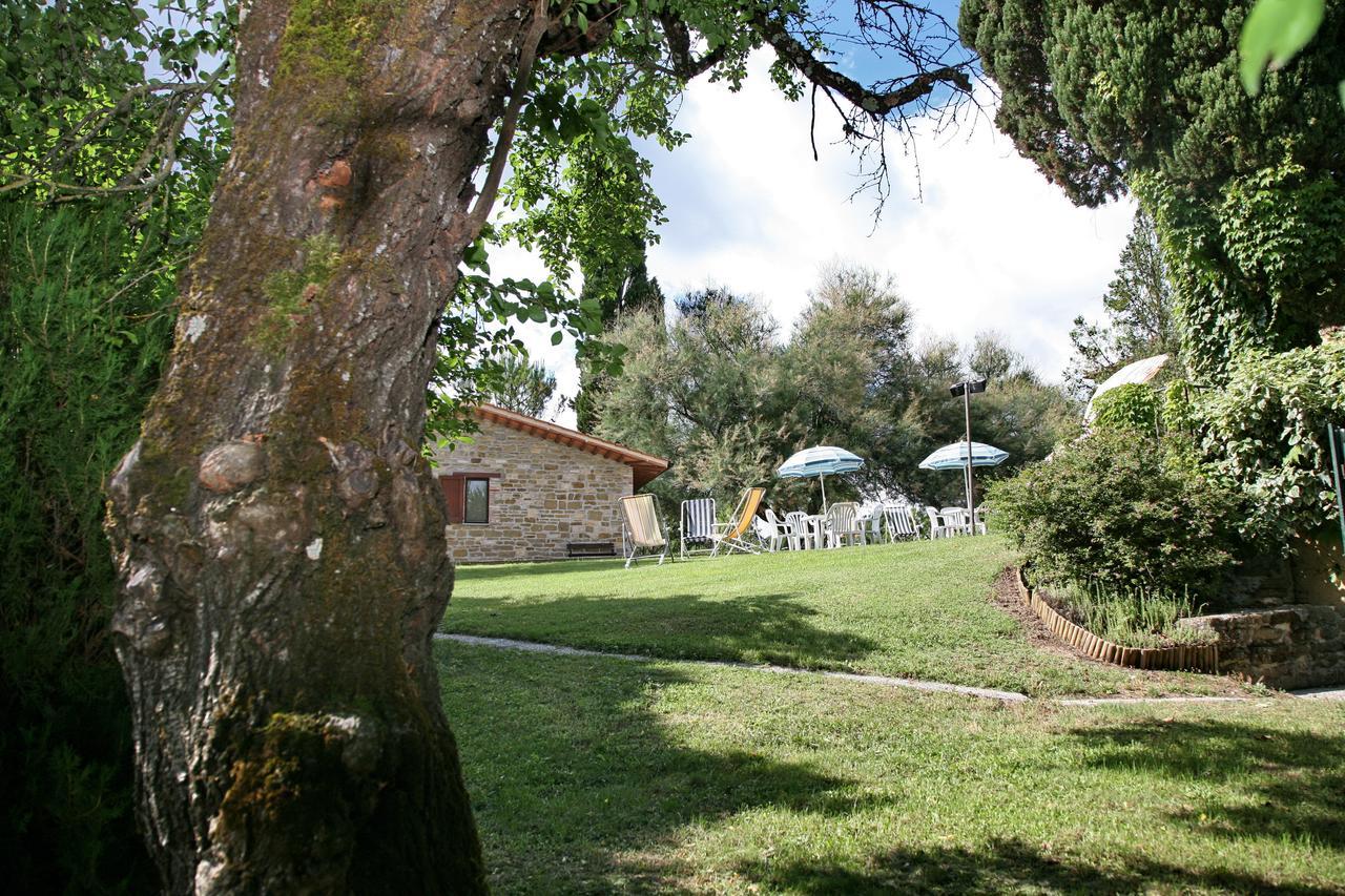 Agriturismo Villa Mozart Nel Verde غوبيو المظهر الخارجي الصورة