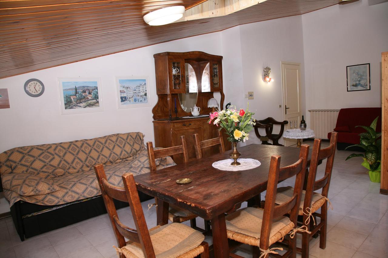 Agriturismo Villa Mozart Nel Verde غوبيو المظهر الخارجي الصورة