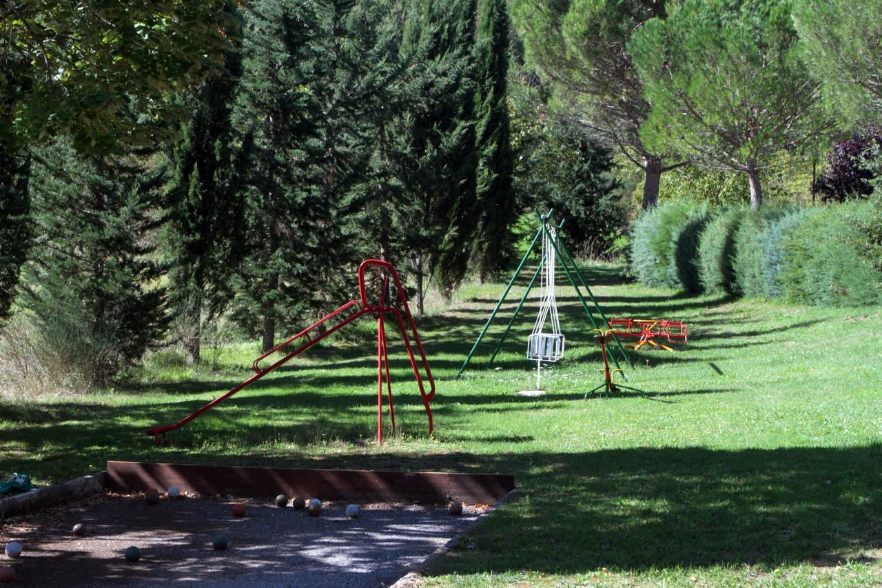 Agriturismo Villa Mozart Nel Verde غوبيو المظهر الخارجي الصورة