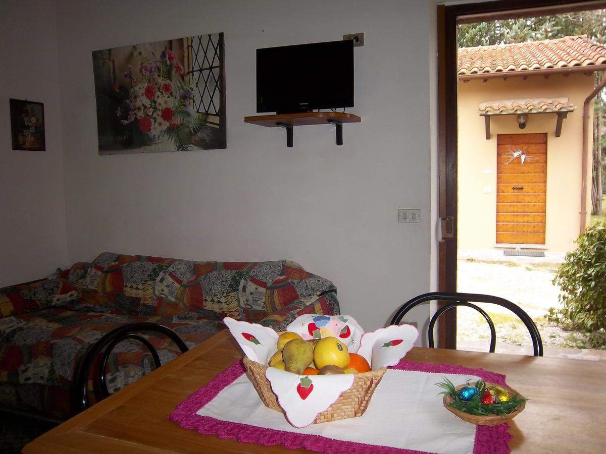 Agriturismo Villa Mozart Nel Verde غوبيو المظهر الخارجي الصورة