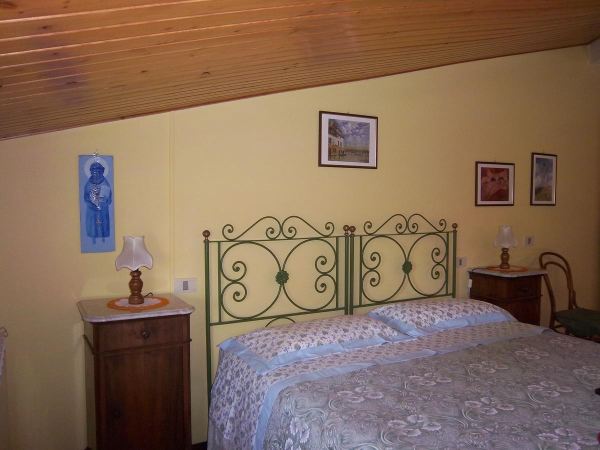 Agriturismo Villa Mozart Nel Verde غوبيو المظهر الخارجي الصورة
