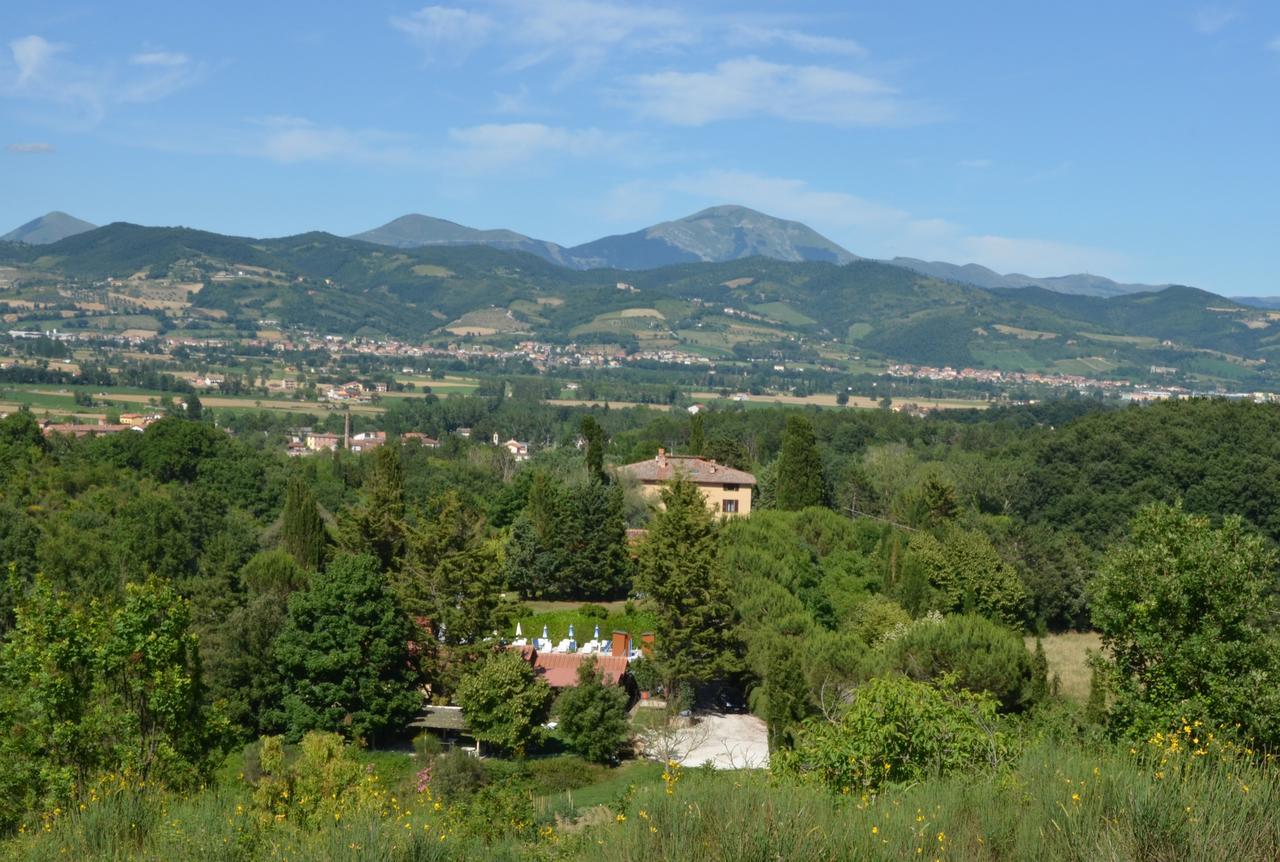 Agriturismo Villa Mozart Nel Verde غوبيو المظهر الخارجي الصورة