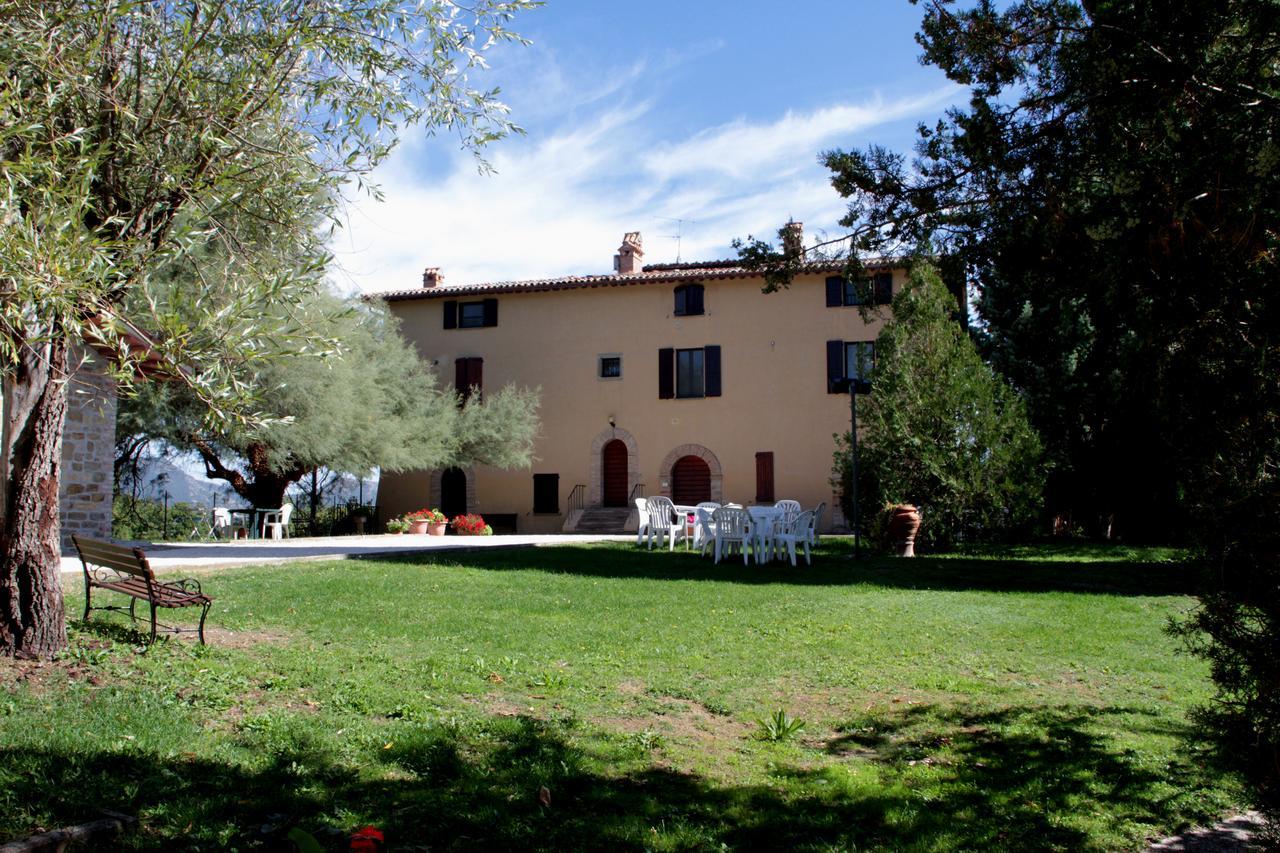 Agriturismo Villa Mozart Nel Verde غوبيو المظهر الخارجي الصورة
