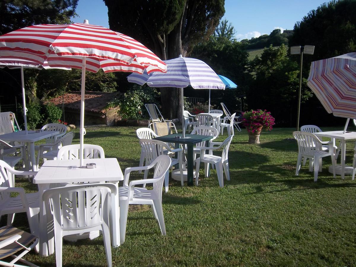 Agriturismo Villa Mozart Nel Verde غوبيو المظهر الخارجي الصورة